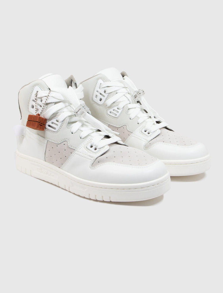 HIGH TOP SNEAKERS - A Ma Maniere