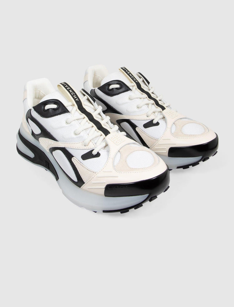 GIV 1 - A Ma Maniere