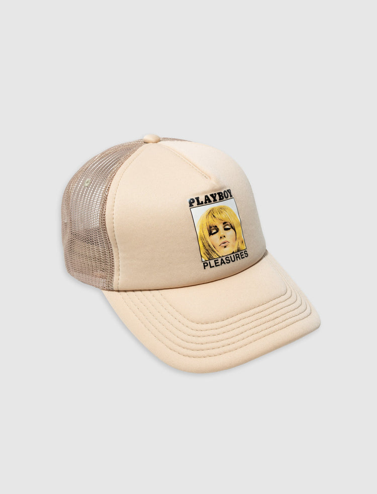 MAGAZINE TRUCKER HAT