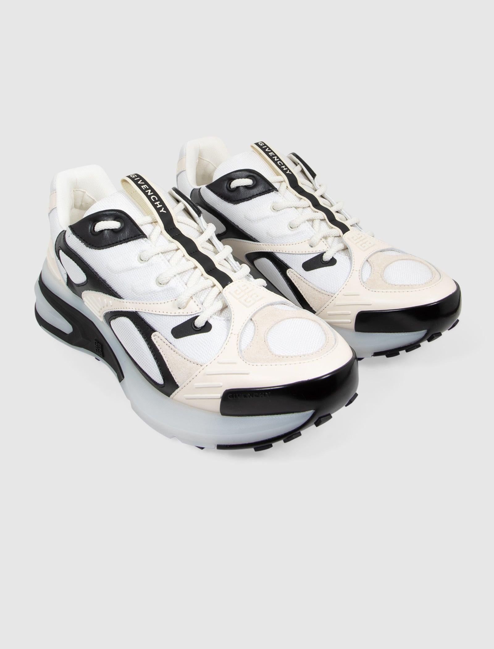 GIV 1 - A Ma Maniere