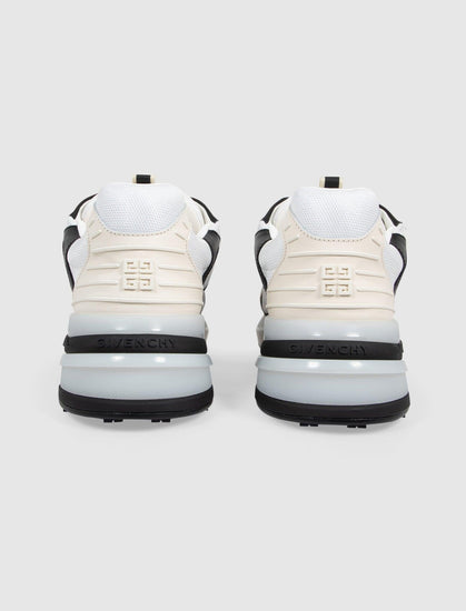 GIV 1 - A Ma Maniere