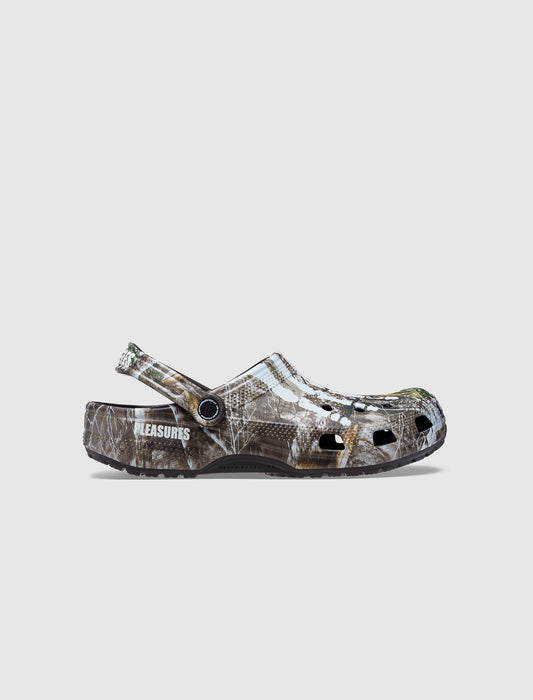 CROCS X PLEASURES CLOG "CAMO"