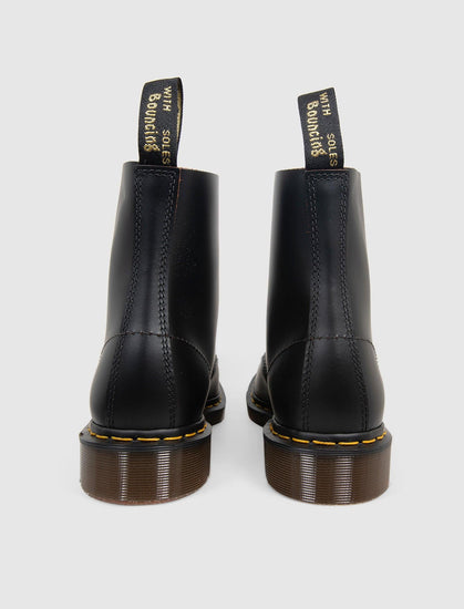 1460 VINTAGE MADE IN ENGLAND BOOTS - A Ma Maniere