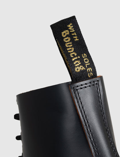 1460 VINTAGE MADE IN ENGLAND BOOTS - A Ma Maniere