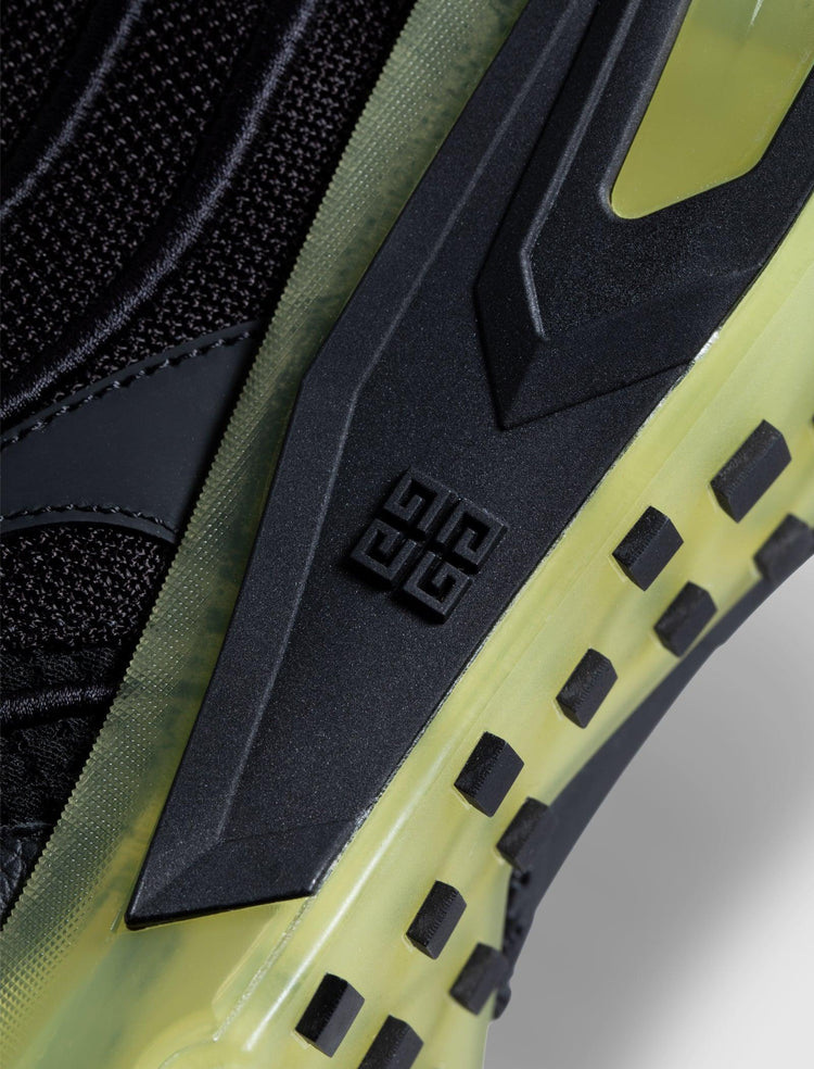 GV1 RUNNER - A Ma Maniere