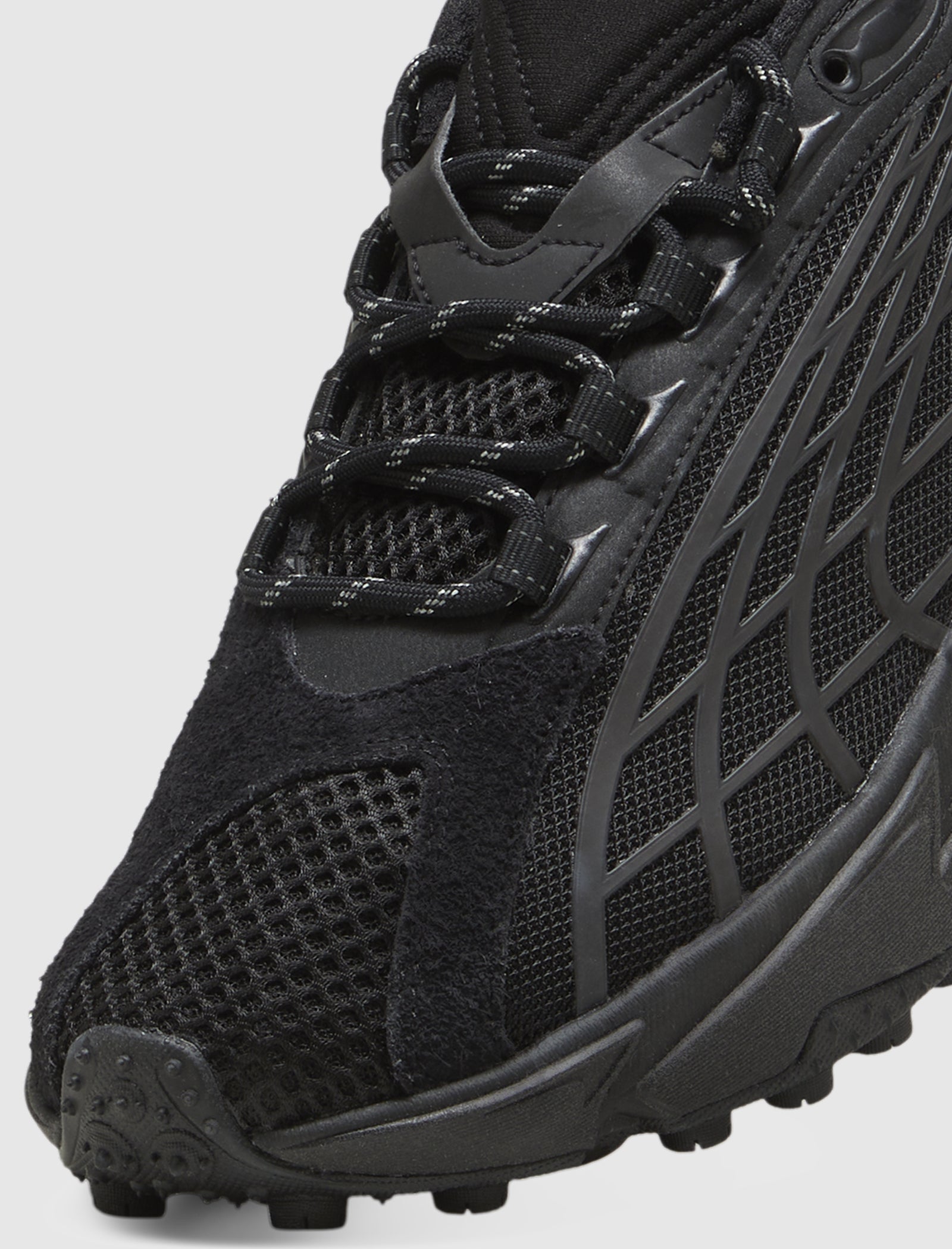 PLEASURES X SPIREX "BLACK"